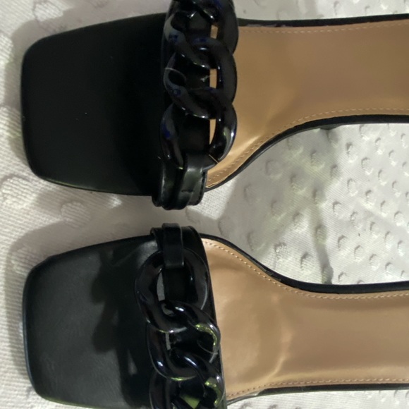 Shoe dazzle Off The Chain Detail Heeled Sandal - Picture 7 of 15